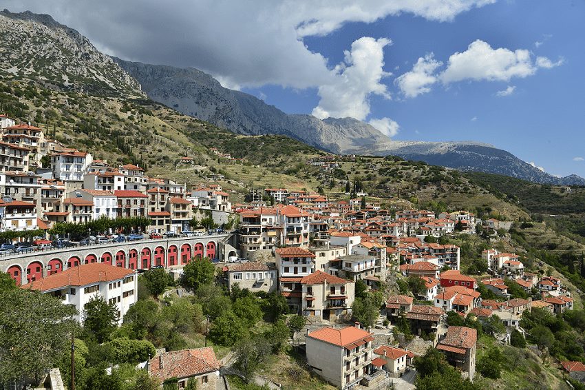 Arachova town with Mt. Parnassus: Image Kurt Winner