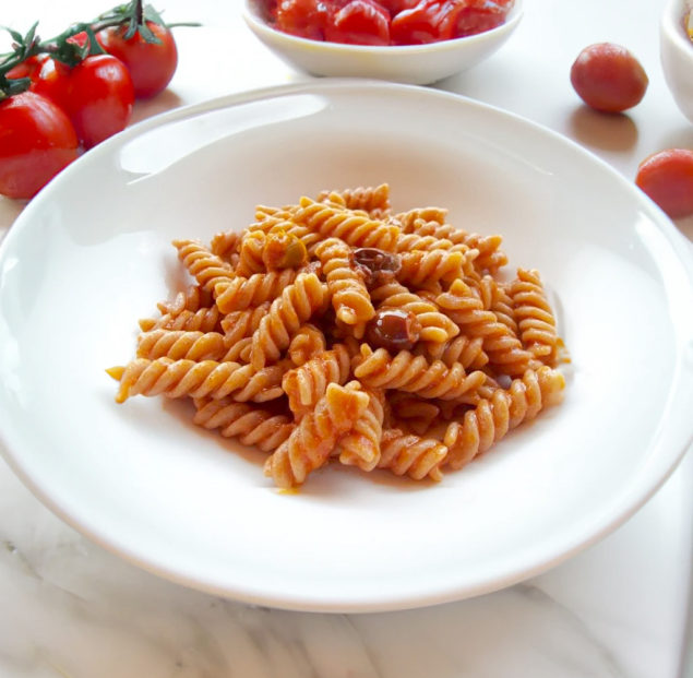 Farro Fusilli Puttanesca