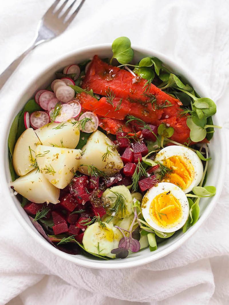 Nordic Salad With Smoked Salmon And Lemon Dill Dressing