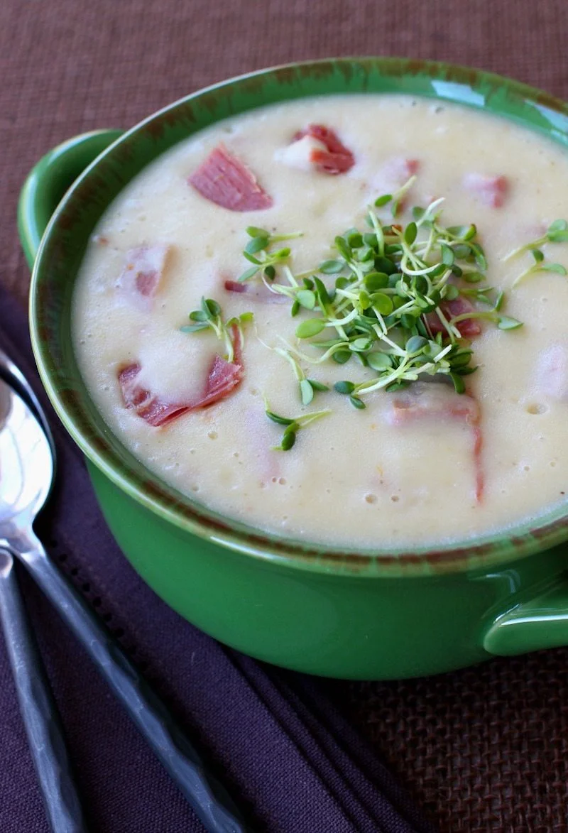 creamy-potato-and-corned-beef-chowder-top-photo