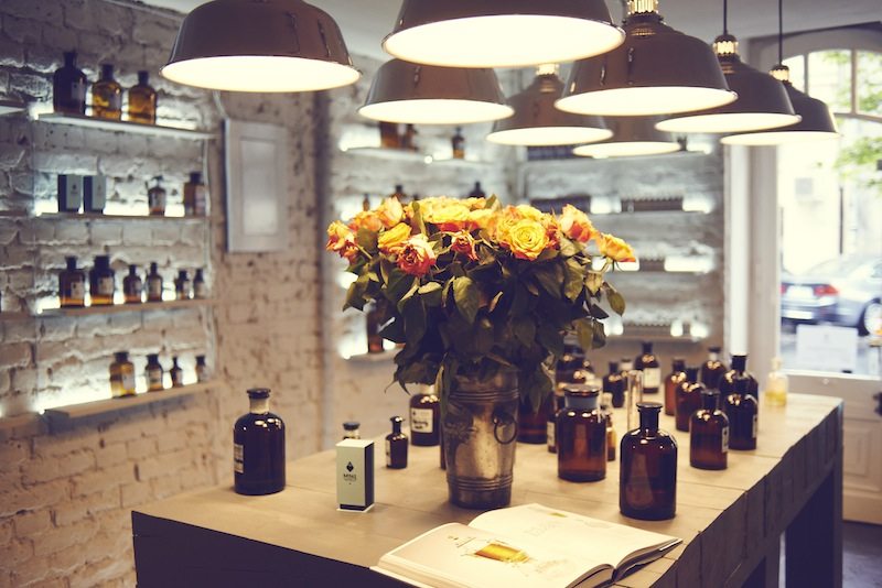 Mo61 perfume lab