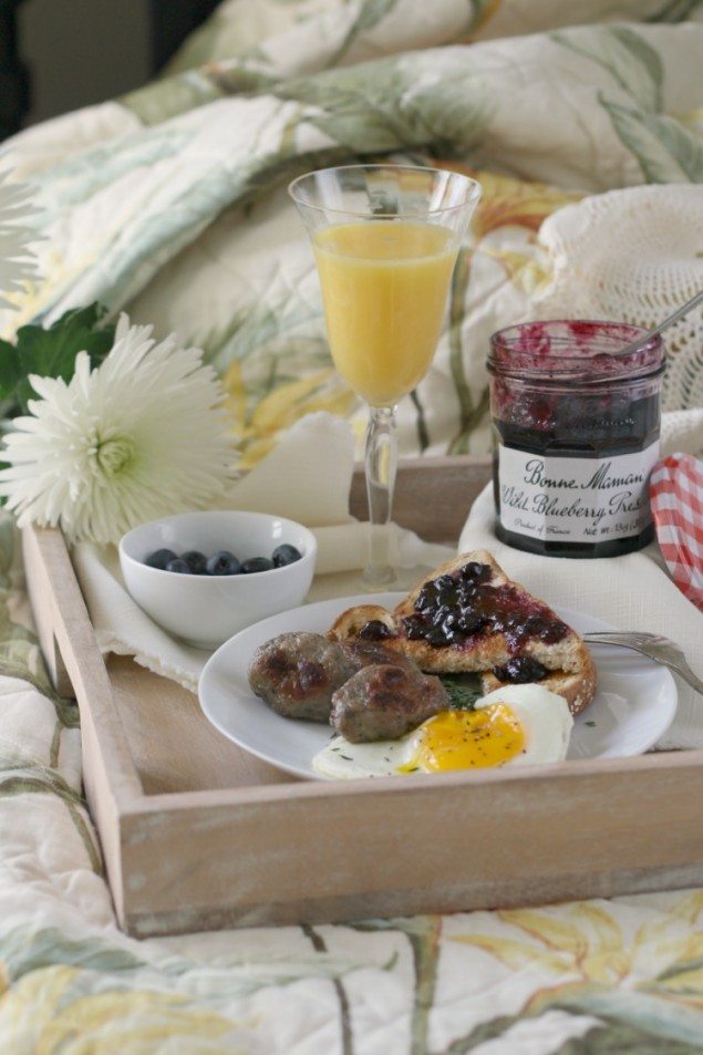 Wild Blueberry and Thyme Breakfast Sausage