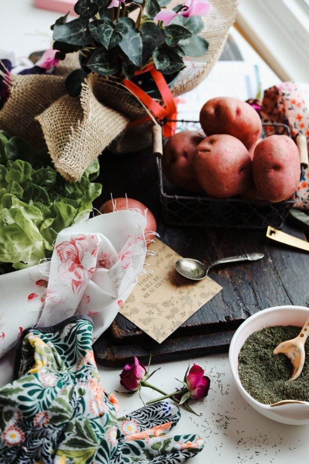 Ukrainian Borscht and Potatoes