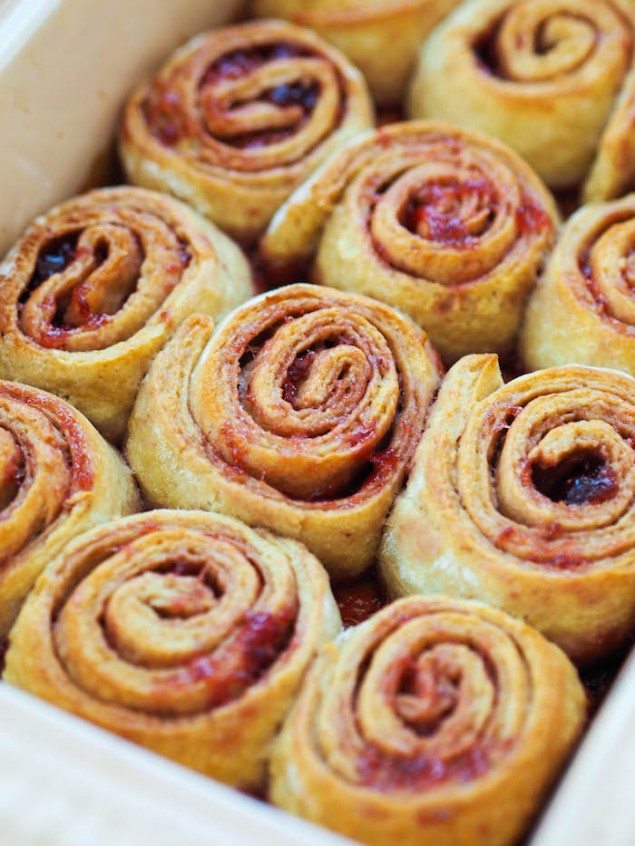 Strawberry Rolls with Lemon Yogurt Icing