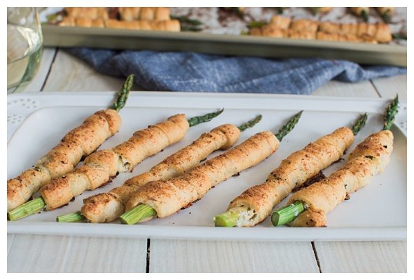 National Pinot Grigio Day: Wrapped Asparagus Bundles