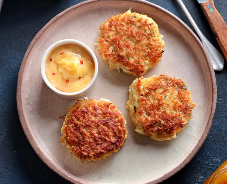 Crab Cakes with Apricot and Chili Aioli