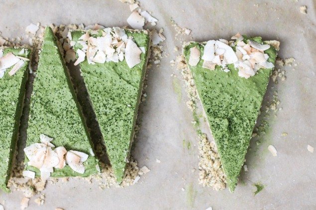 Vegan: No-Bake Matcha Coconut Cream Pie