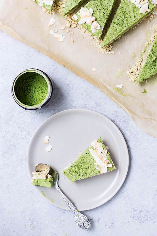 Vegan: No-Bake Matcha Coconut Cream Pie