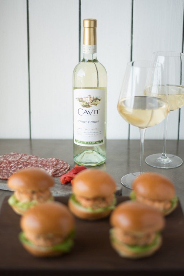 National Pinot Grigio Day: Salmon Sliders with Caper Lemon Aioli