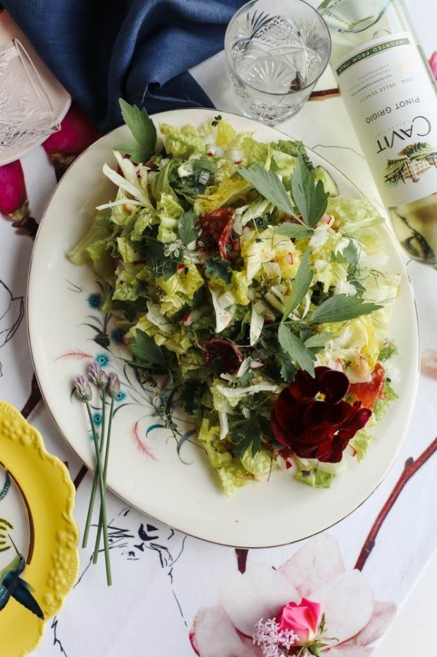 National Pinot Grigio Day: Herb and White Bean Greens Salad with Honey-Shallot Dressing