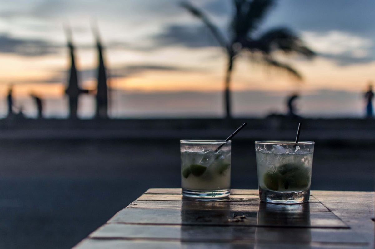 24-jungle-bar-bily-huanchaco-sunset-drinks-1200x798