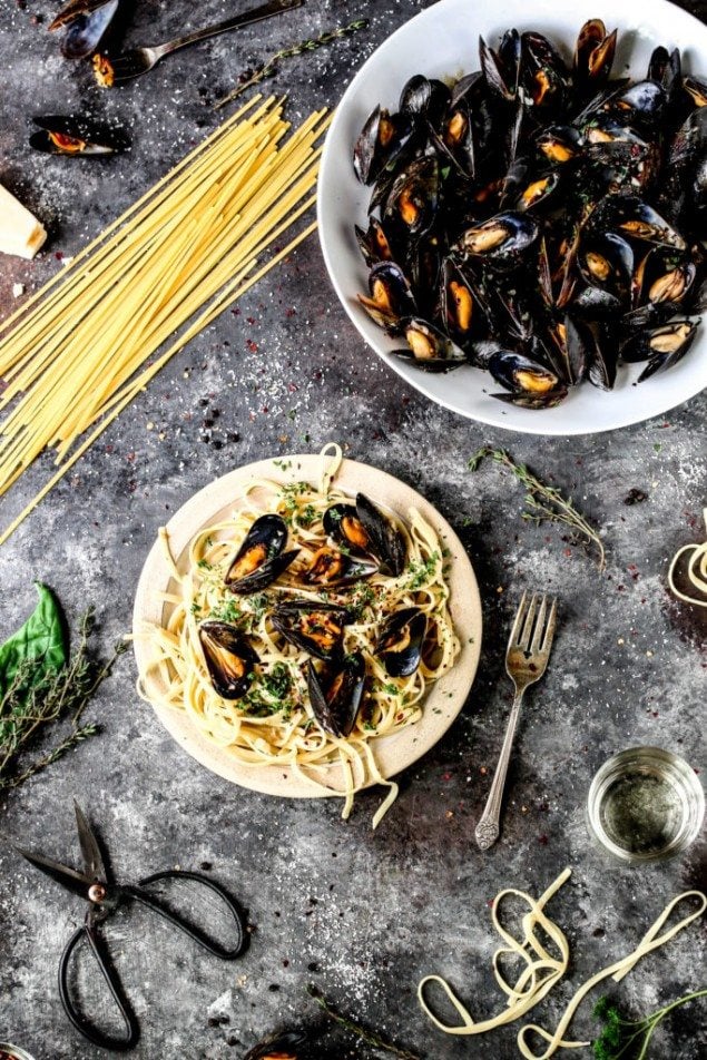 Garlic and Herb Mussels in Rosé Broth