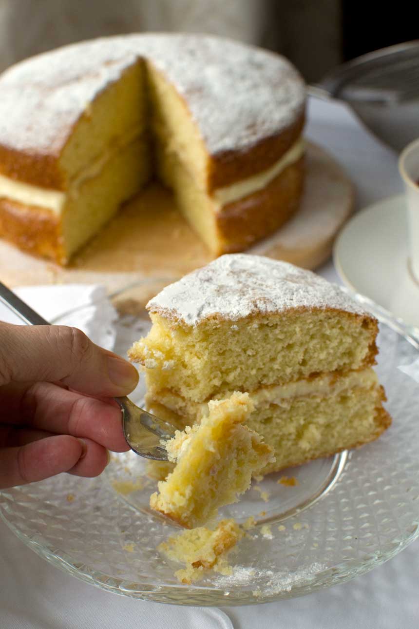 Lemon Mascarpone Cake