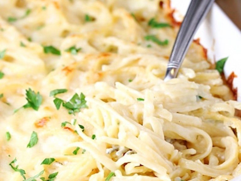 Easy Alfredo Pasta Bake