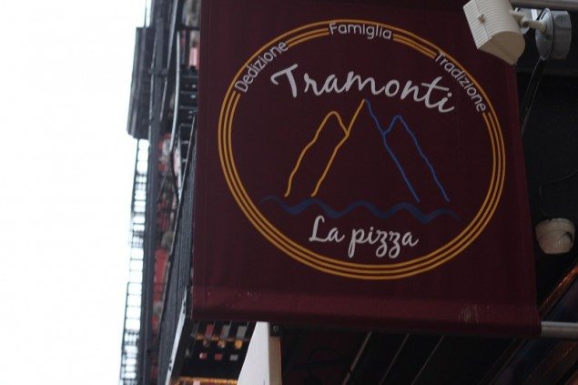 tramonti pizza sign