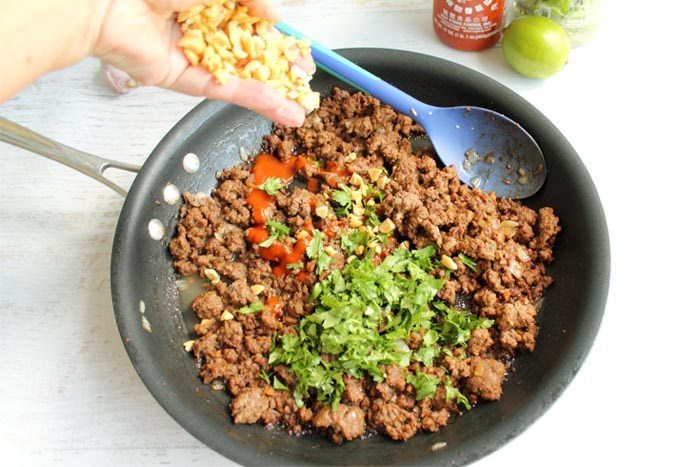 Sriracha and Soy Sauce Beef Lettuce Wraps