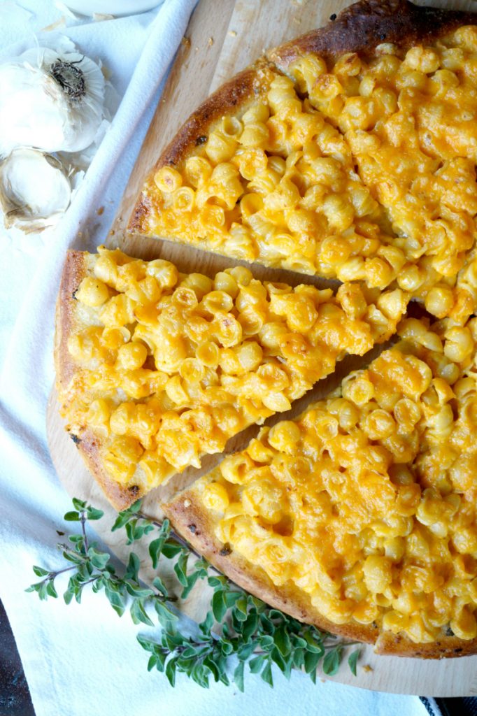 Ultimate Comfort Food: Mac and Cheese Pizza