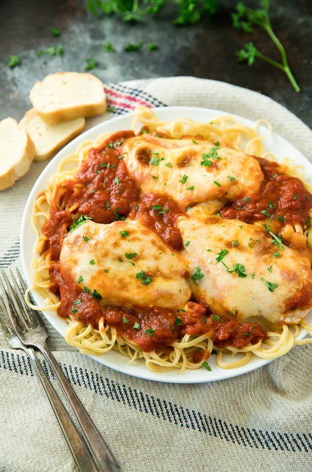 Quick and Easy Dinner: Mozzarella Chicken Skillet