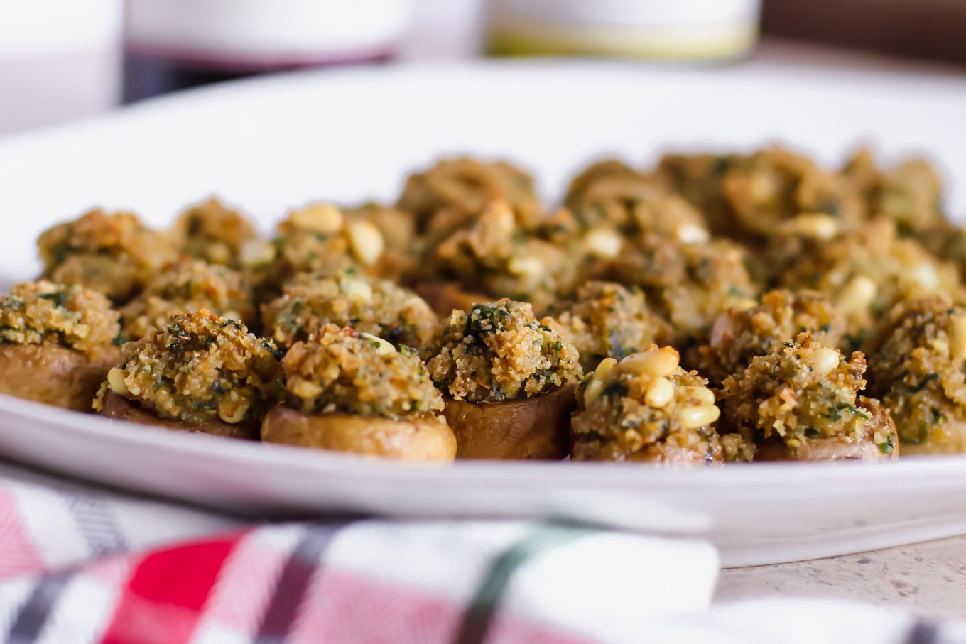 Delicious Vegetarian Appetizer: Stuffed Mushrooms