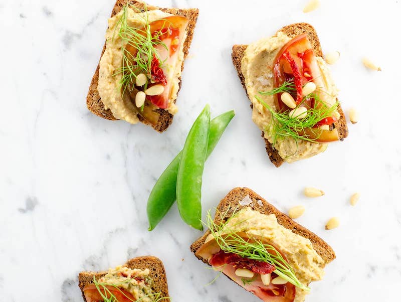 https://honestcooking.com/wp-content/uploads/2018/05/White-Bean-Dip-Crostini-Umami-Girl-1.jpg