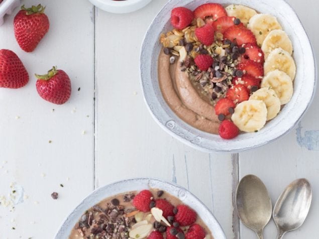 Like Nutella, this chocolate-hazelnut smoothie bowl is quite addictive with sweet chocolate, hazelnuts, a hint of vanilla and a touch of salt.