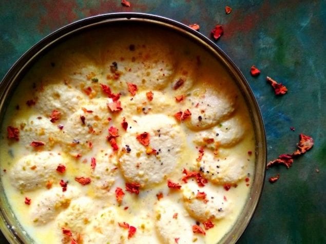 Rasmalai is nothing but an extension of bengal’s famous spongy rasgulla, served with rabdi or thickened milk as per the local preferences goes.