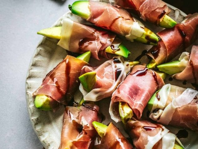 Prosciutto Wrapped Avocado Bites are the perfect party appetizer. They’re an easy to make, no-bake finger food and come together in under 10 minutes with delicious Prosciutto di Parma.