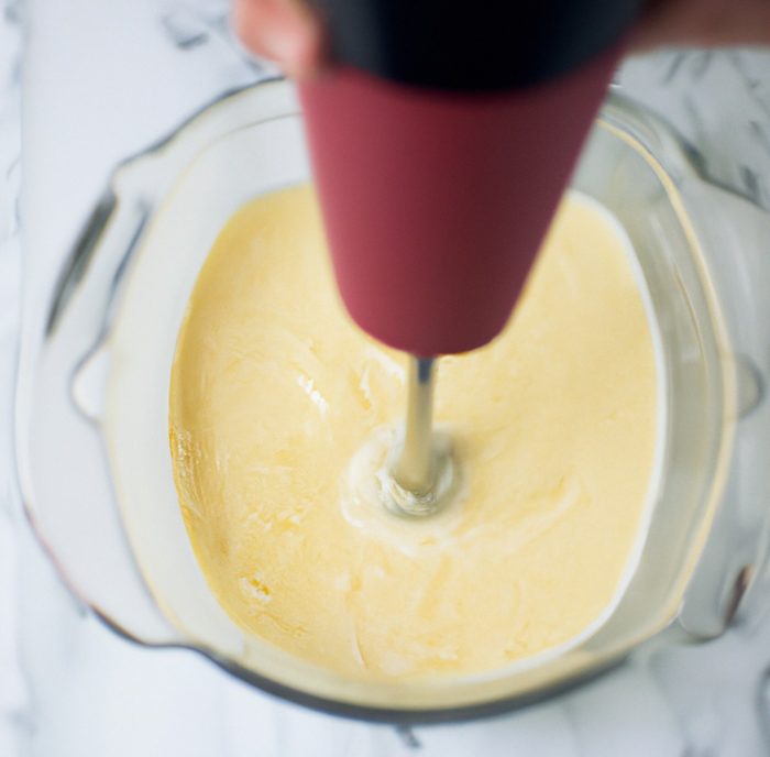 https://honestcooking.com/wp-content/uploads/2019/08/Making-Mayonnaise.jpg