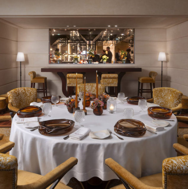 Extra Everything: Monte-Carlos Stunning Les Ambassadeurs Restaurant