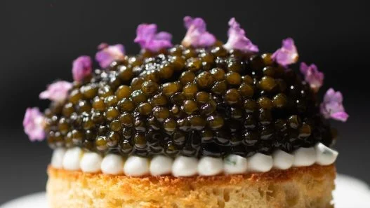 Restaurant YUU Caviar Dish