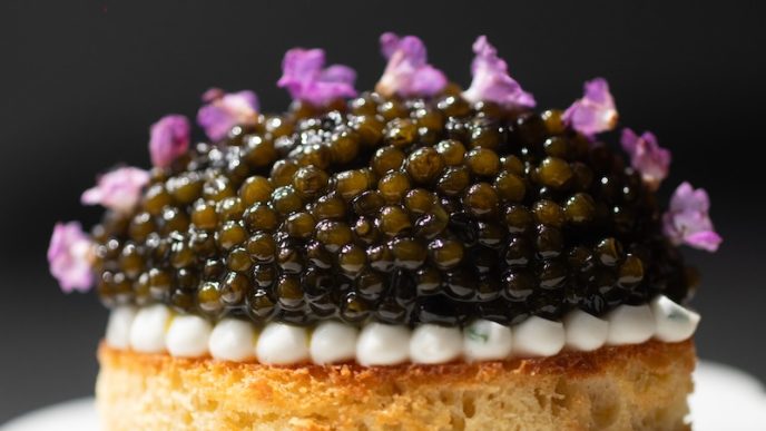 Restaurant YUU Caviar Dish